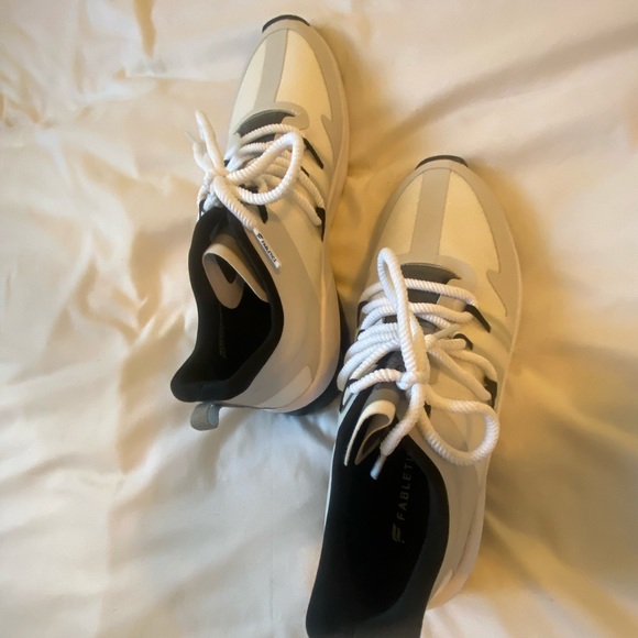 Fabletics brand new runners - Picture 2 of 3